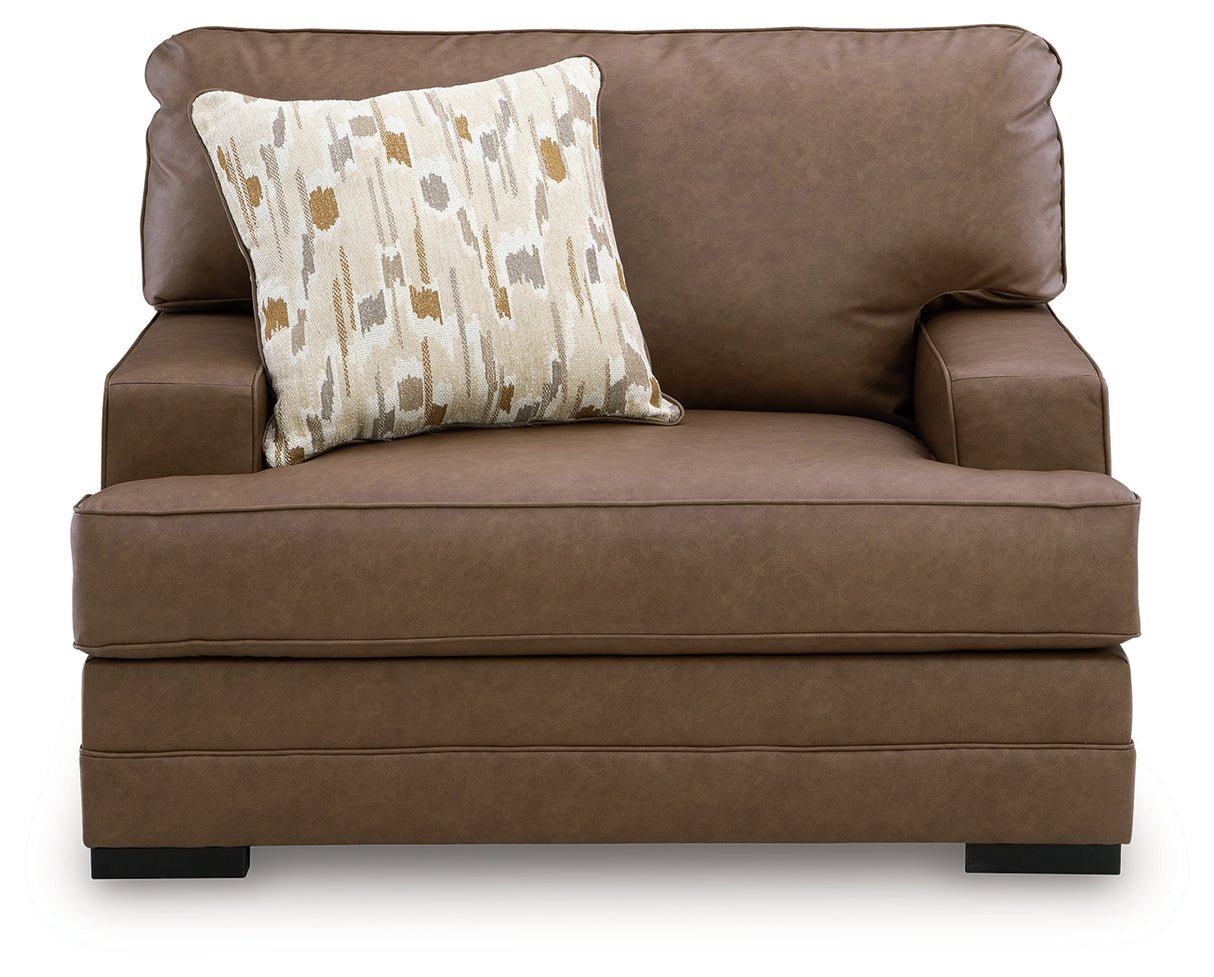 VillaCourt Living Room