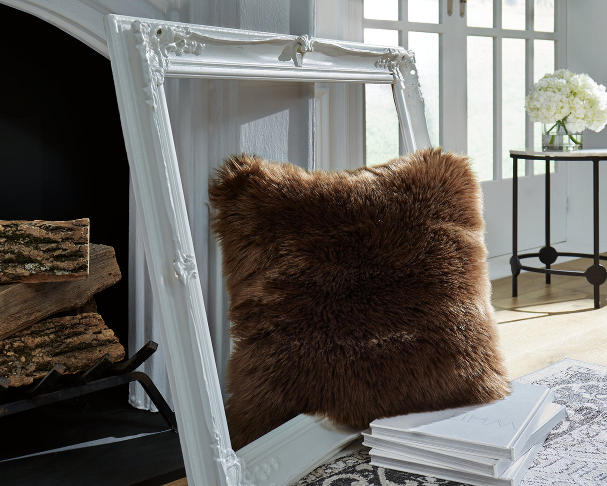 Furniture City Biloxi - Ashley Furniture - Bellethrone Pillows - Pillow (4/CS) / Brown - A1000974