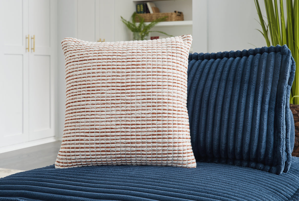 Furniture City Biloxi - Ashley Furniture - Nashlin Pillows - Pillow (4/CS) / White/Rust - A1001038