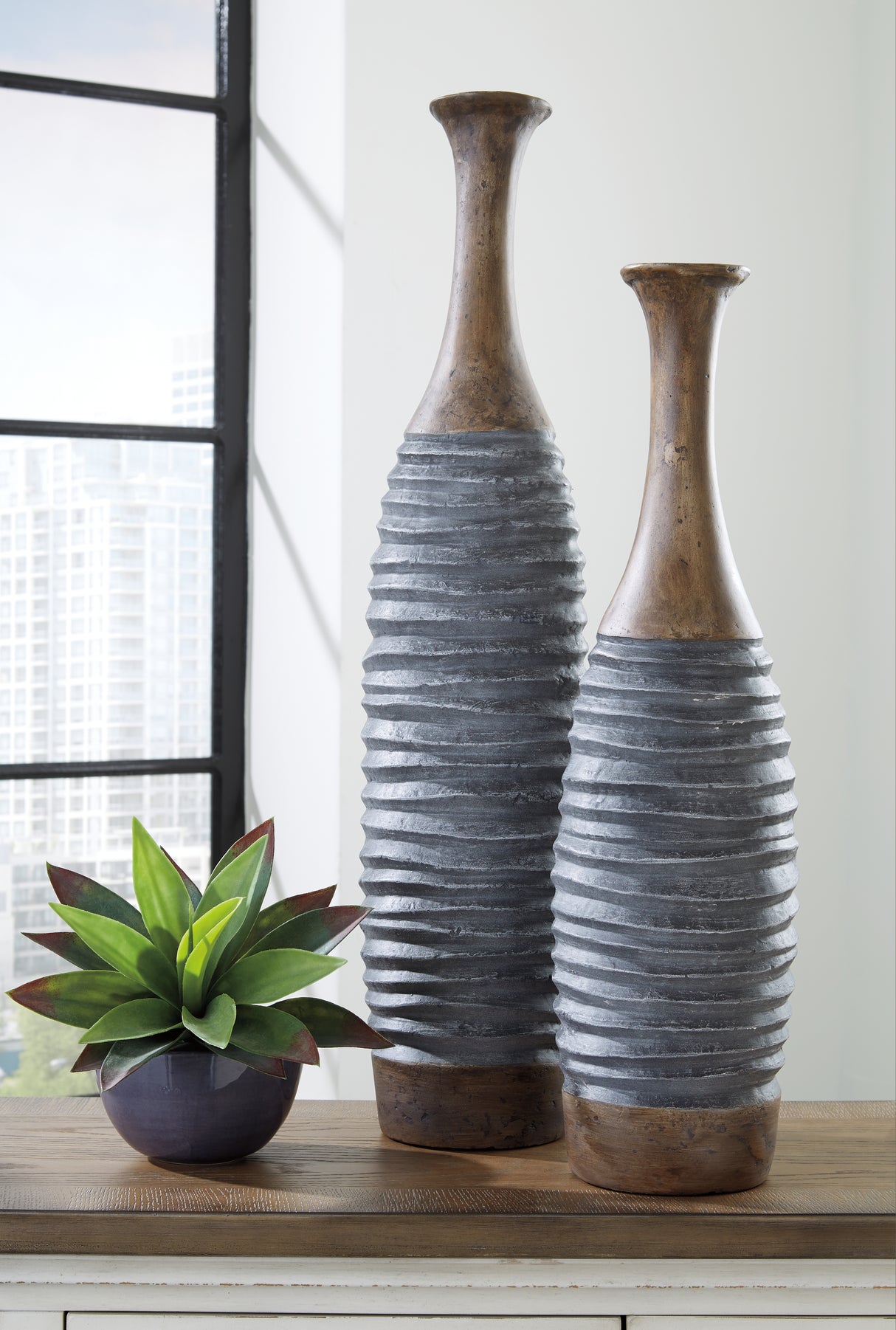 Furniture City Biloxi - Ashley Furniture - Blayze Vase - Vase Set (Set of 2) / Antique Gray/Brown - A2000388
