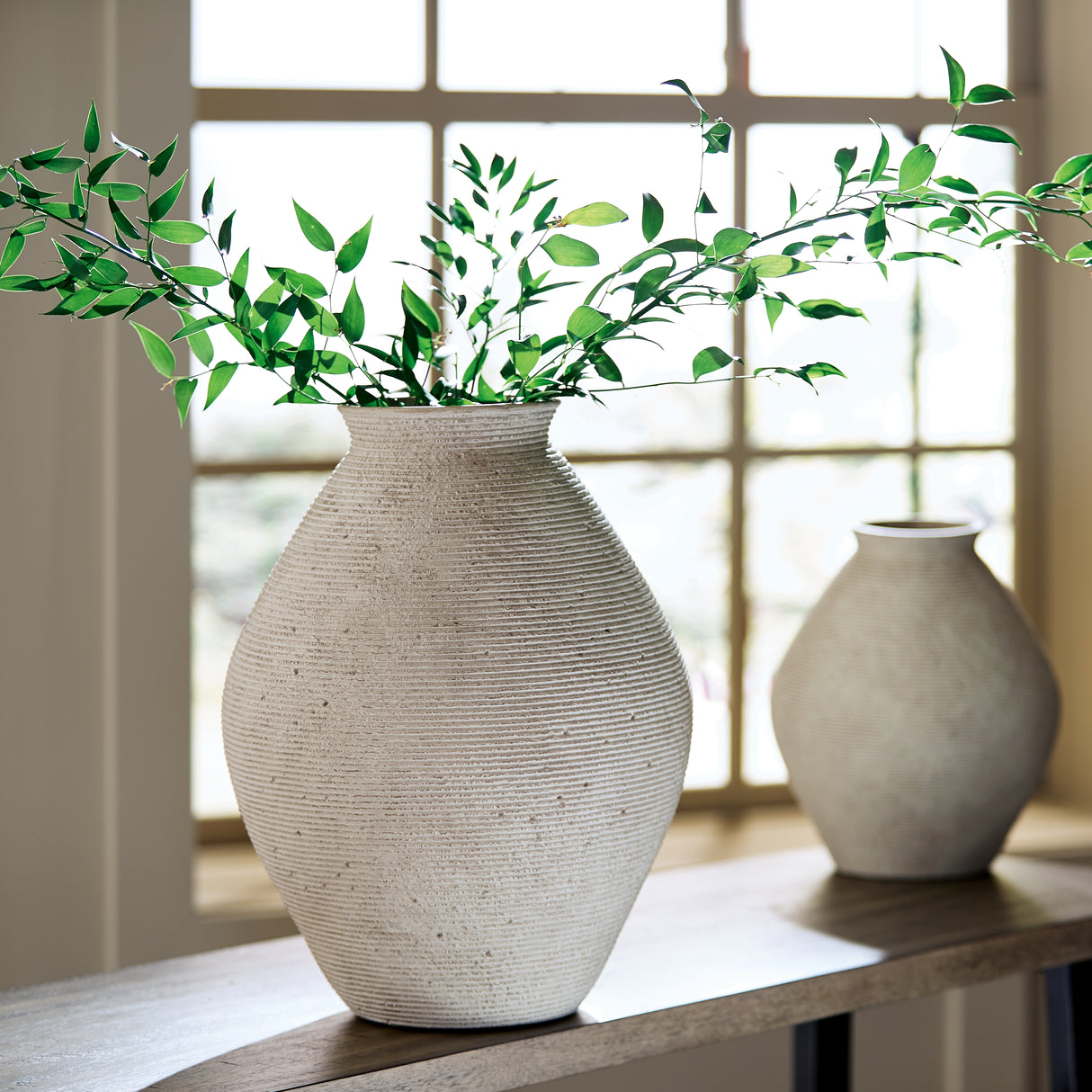 Furniture City Biloxi - Ashley Furniture - Hannela Vase - Vase / Antique Tan - A2000514