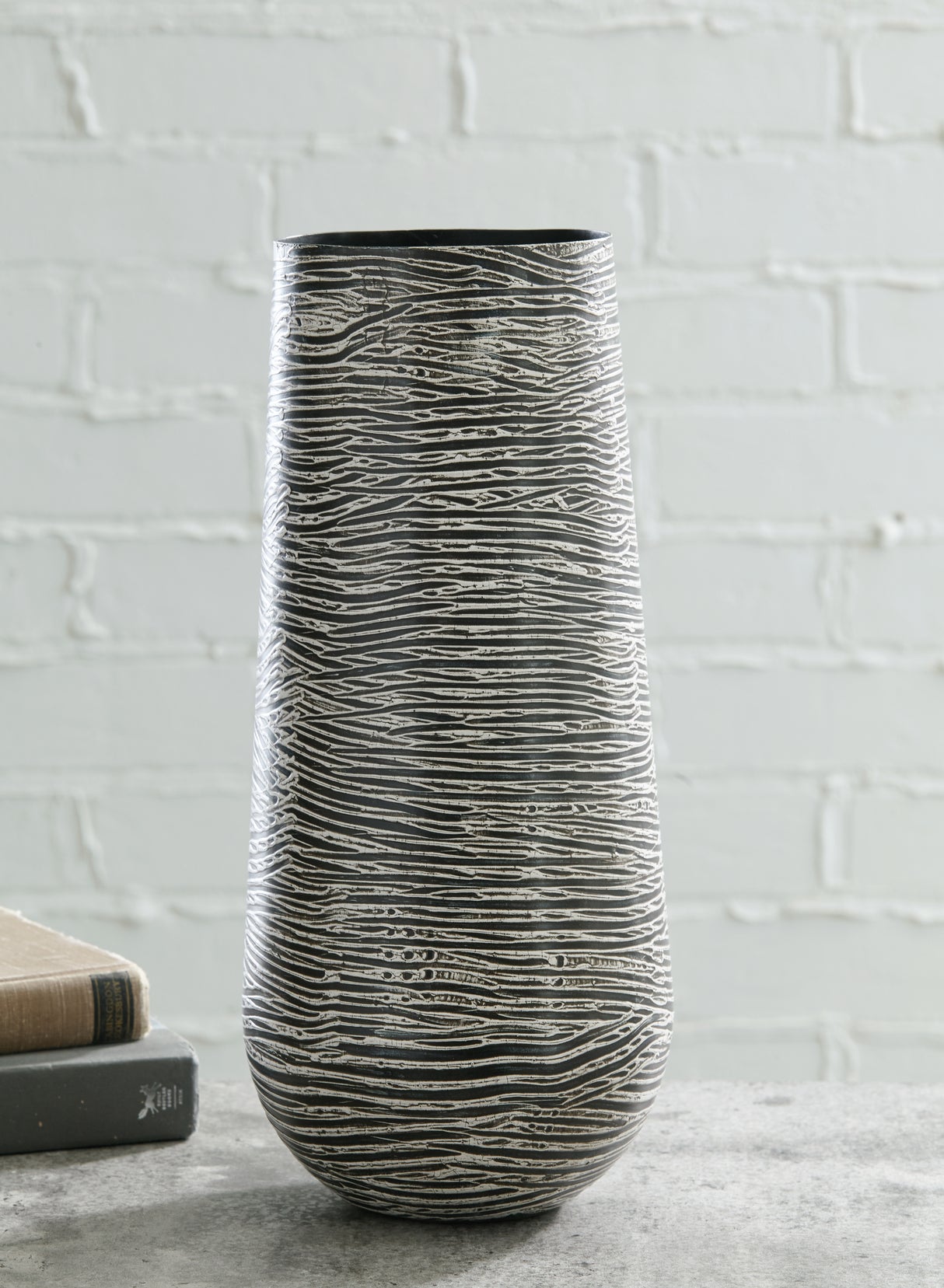 Furniture City Biloxi - Ashley Furniture - Fynn Vase - Vase / Antique Gray - A2000515