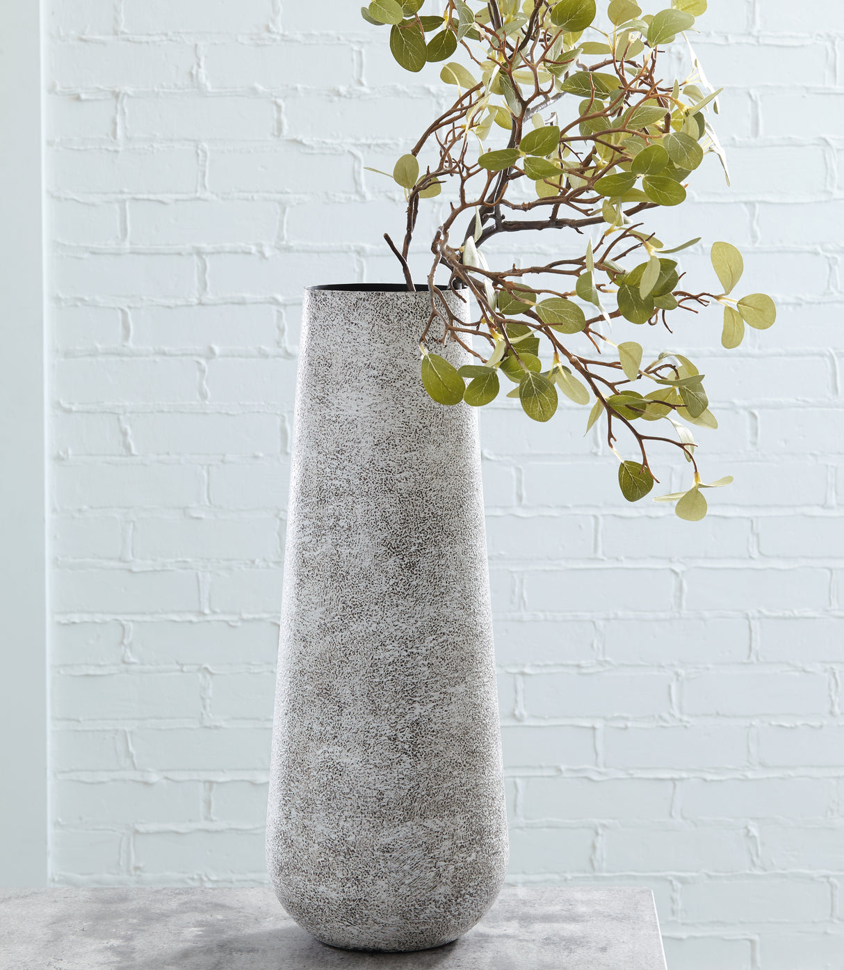 Furniture City Biloxi - Ashley Furniture - Fynn Vase - Vase / Antique White - A2000517