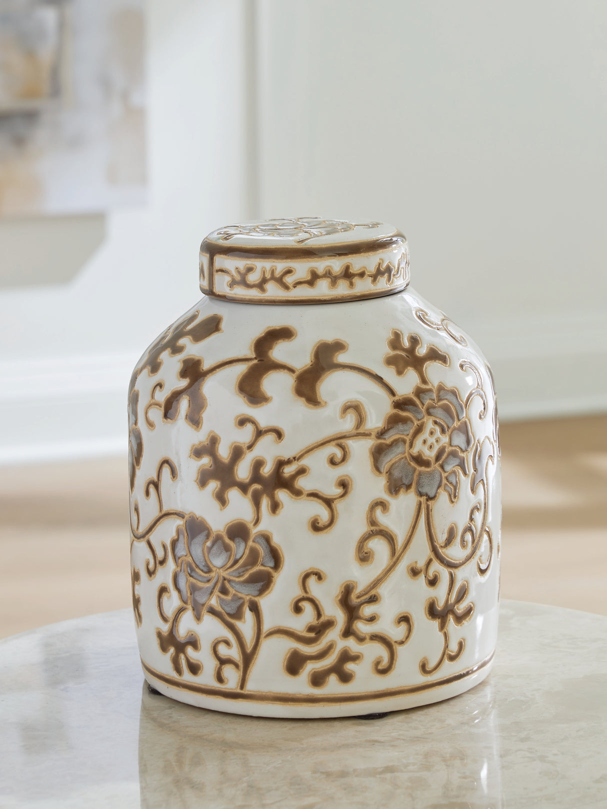 Furniture City Biloxi - Ashley Furniture - Adalham Jar - Jar / Cream/Brown - A2000909