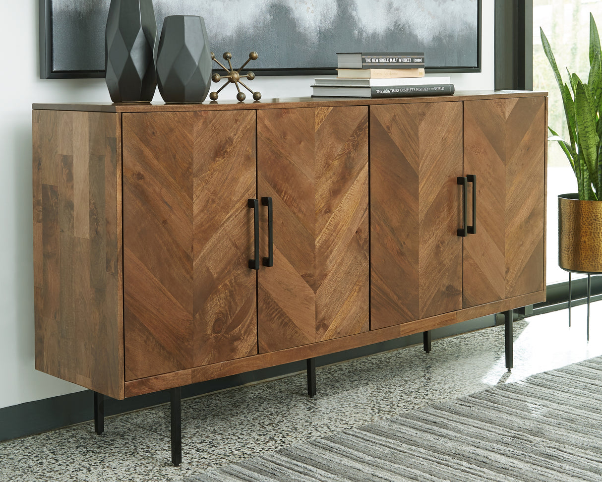 Furniture City Biloxi - Ashley Furniture - Prattville Accent Cabinet - Accent Cabinet / Brown - A4000308