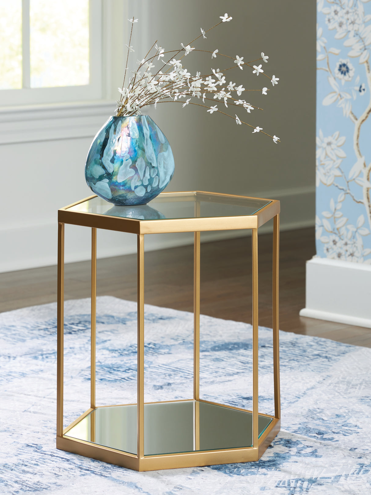 Furniture City Biloxi - Ashley Furniture - Veerwick Accent Coffee Table - Accent Cocktail Table / Gold Finish - A4000661