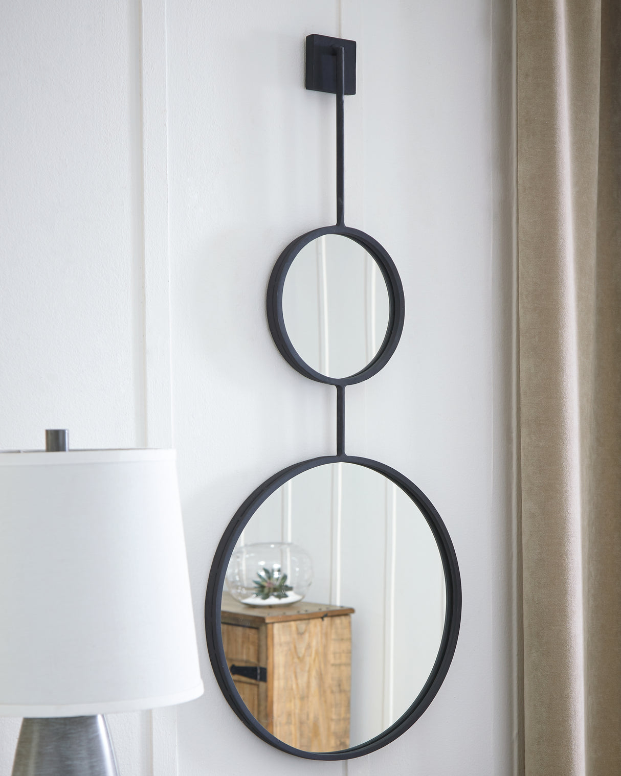 Furniture City Biloxi - Ashley Furniture - Brewer Mirror - Accent Mirror / Black - A8010166