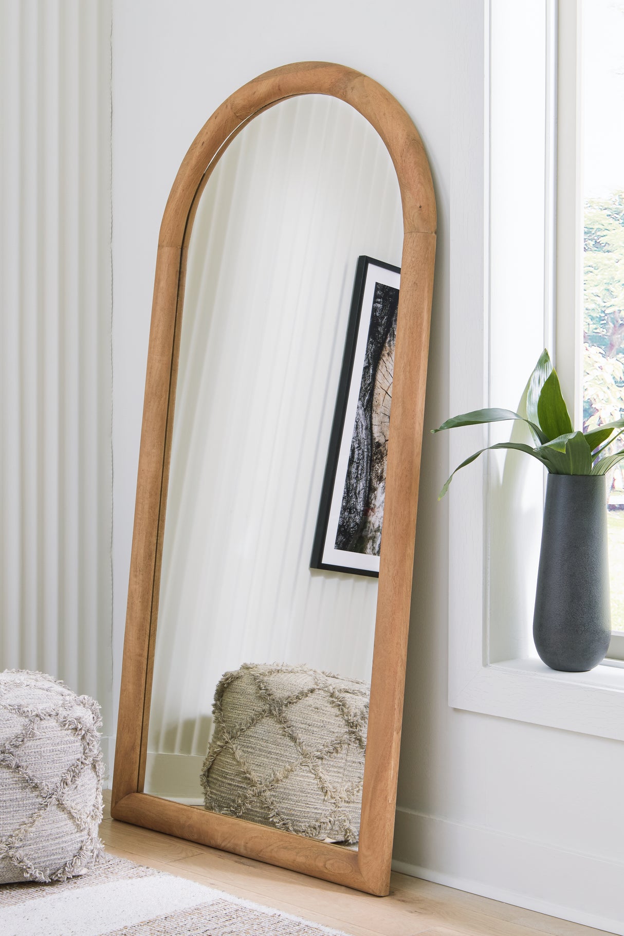 Furniture City Biloxi - Ashley Furniture - Dairville Mirror - Floor Mirror / Brown - A8010323