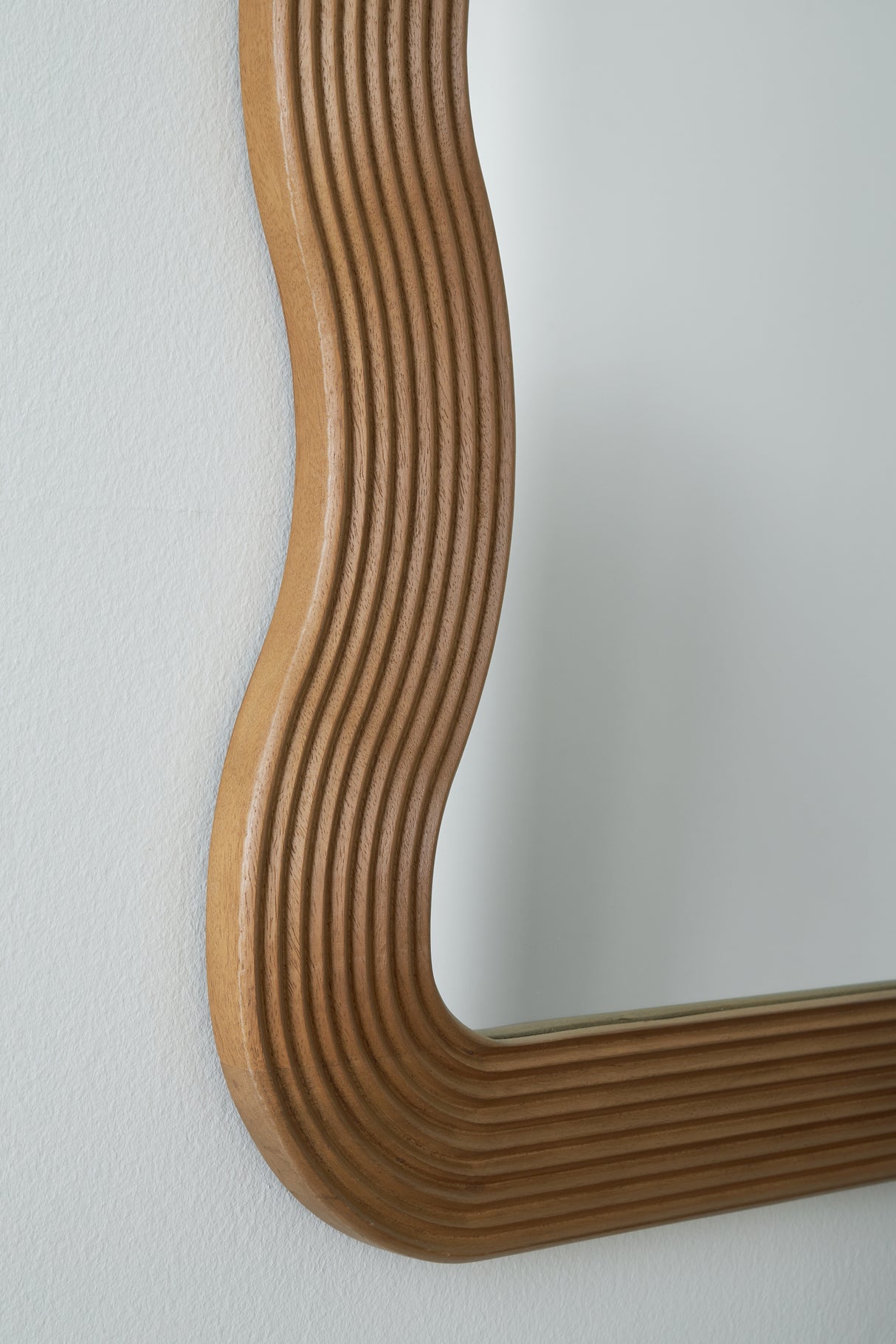Ellisonville Mirror