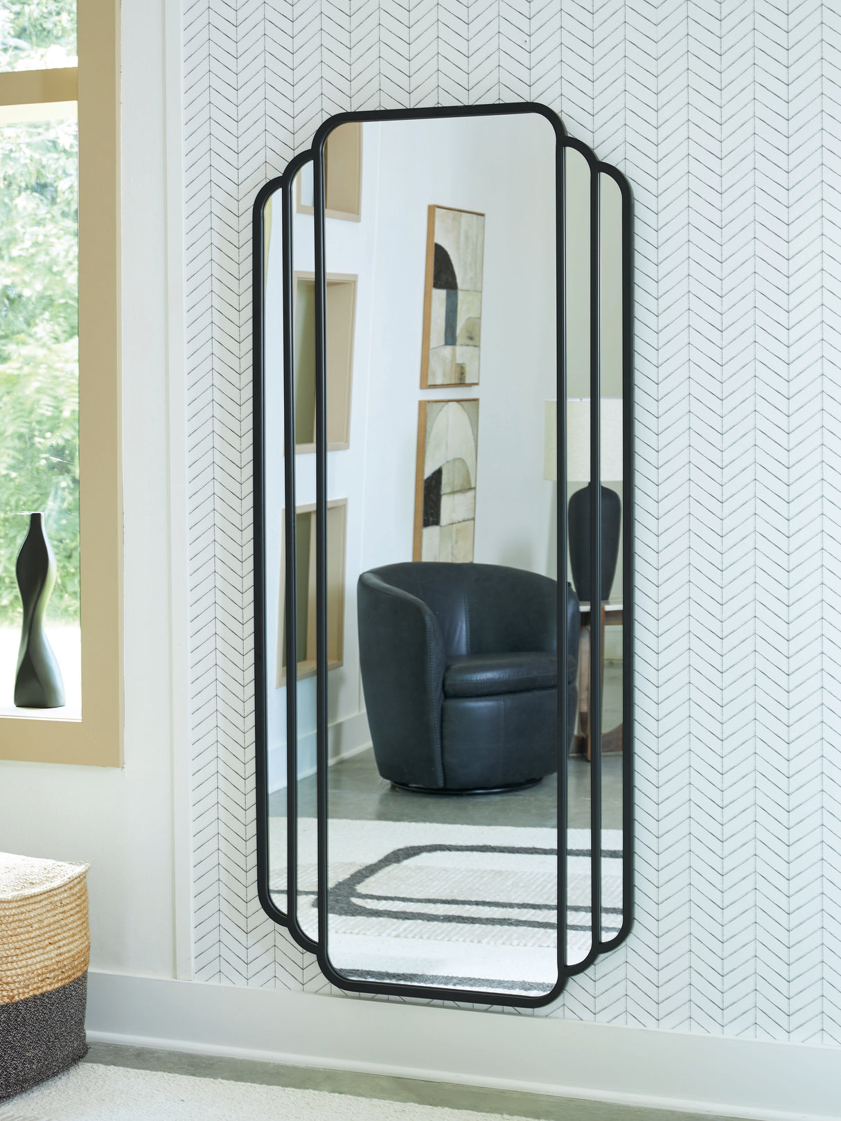 Furniture City Biloxi - Ashley Furniture - Antigone Mirror - Floor Mirror / Black - A8010434
