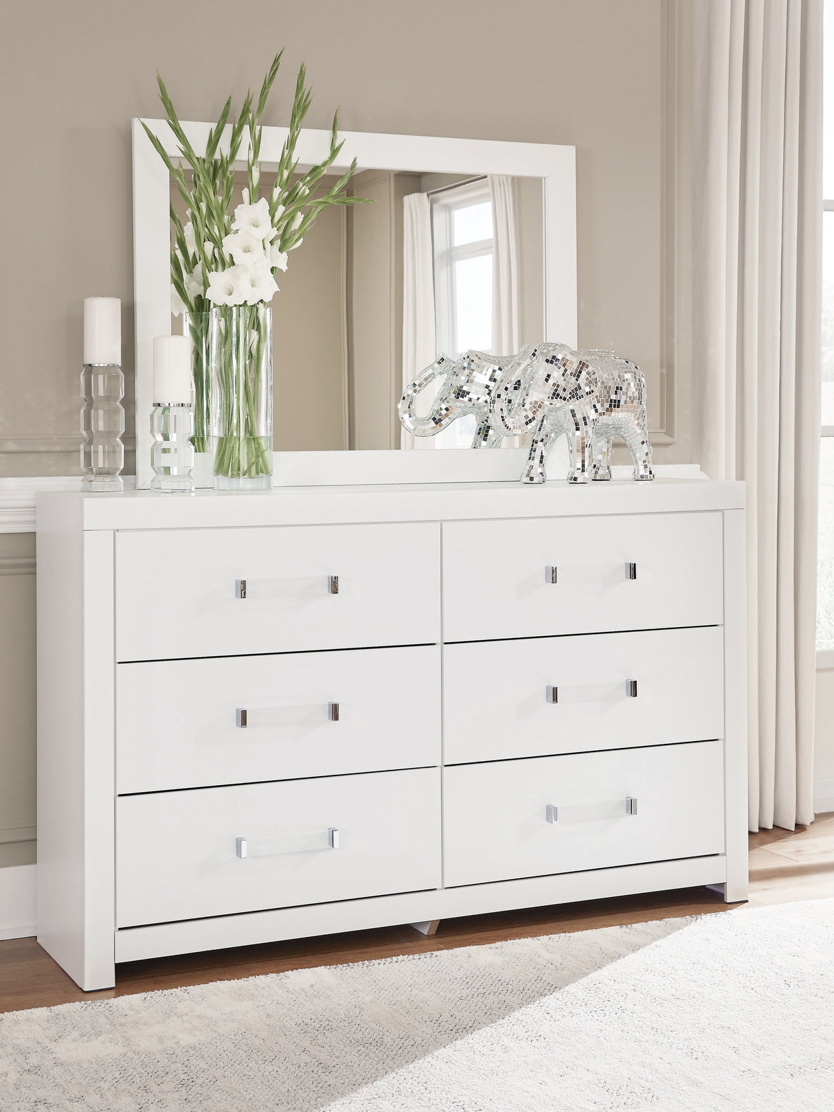 Maeling Bedroom