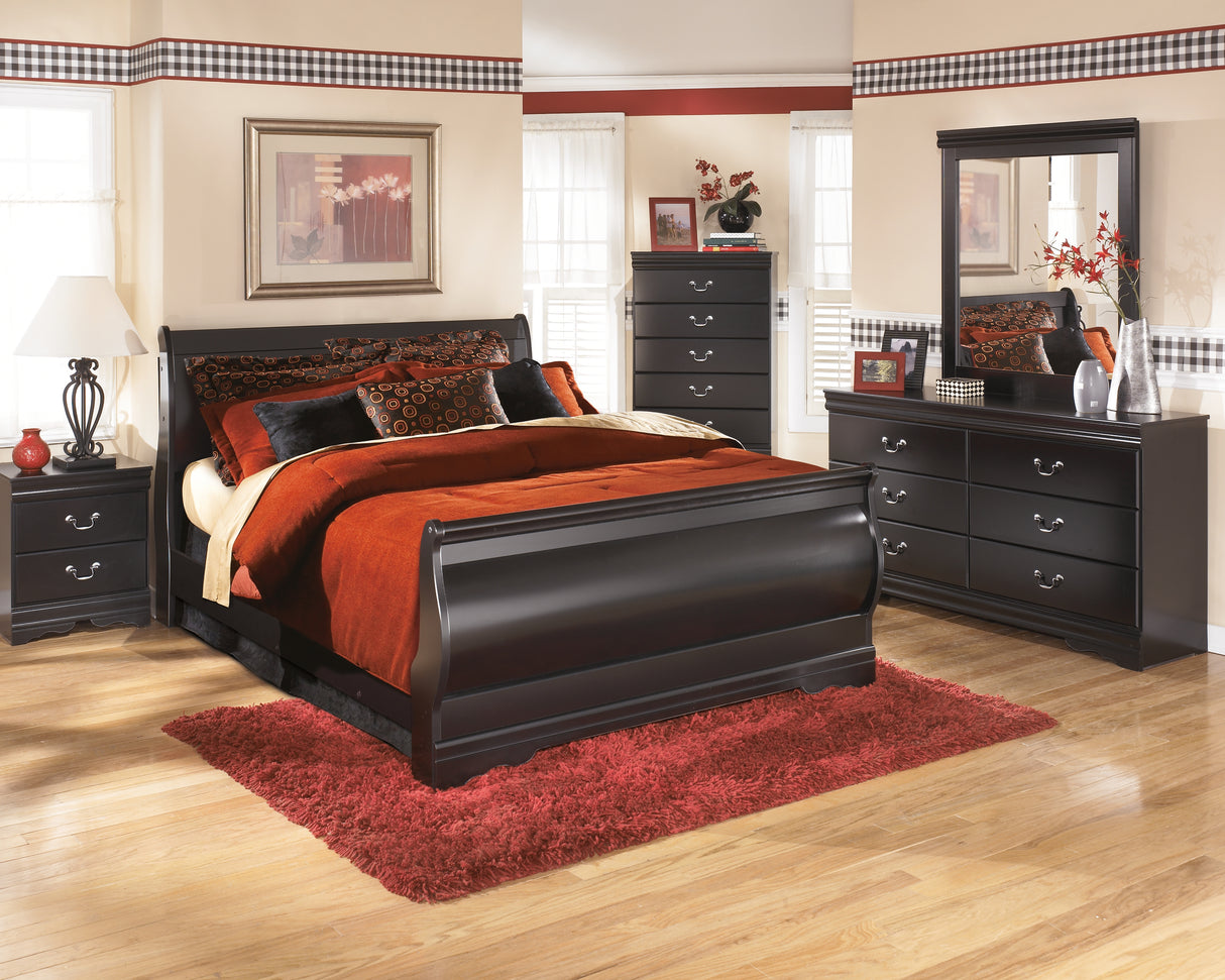 Furniture City Biloxi - Ashley Furniture - Huey Vineyard Bedroom - Six Drawer Dresser / Black - B128-31
