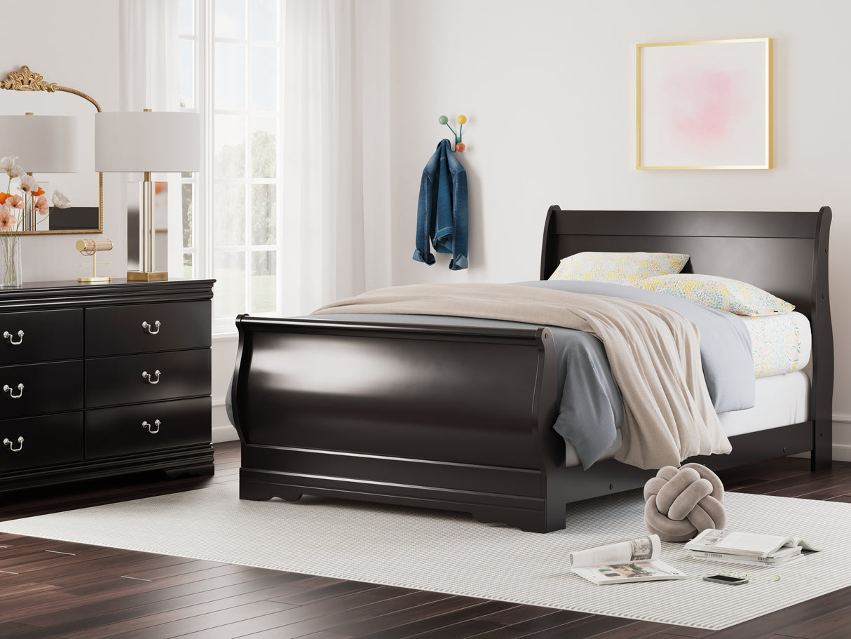 Furniture City Biloxi - Ashley Furniture - Huey Vineyard Bedroom - Full Sleigh Bed / Black - B128B9