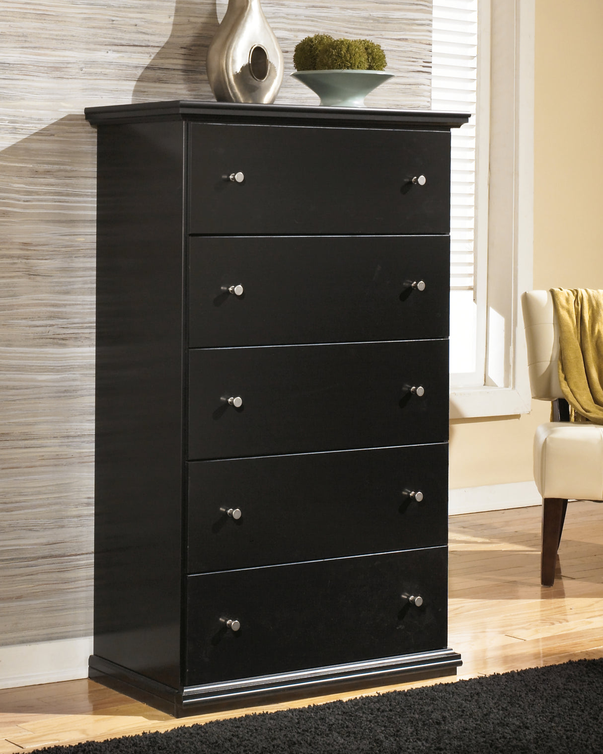 Furniture City Biloxi - Ashley Furniture - Maribel Bedroom - Five Drawer Chest / Black - B138-46