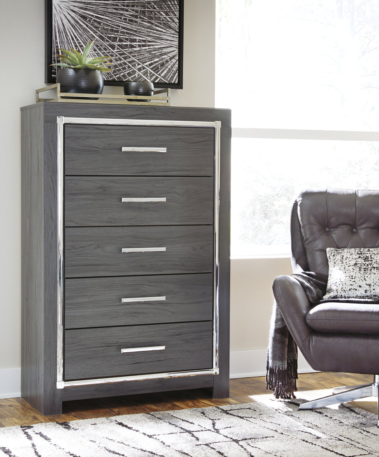 Furniture City Biloxi - Ashley Furniture - Lodanna Bedroom - Five Drawer Chest / Gray - B214-46