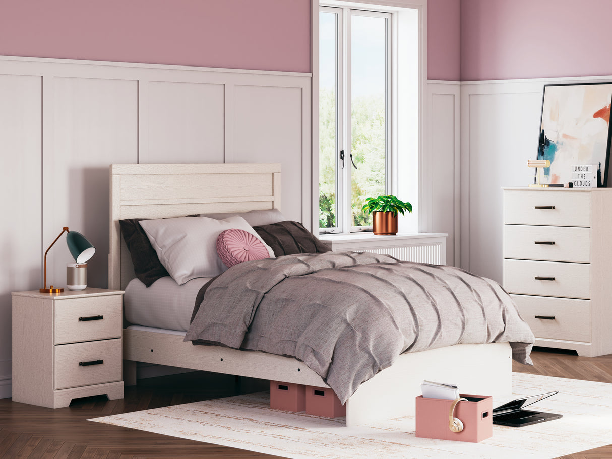 Furniture City Biloxi - Ashley Furniture - Stelsie Bedroom - Full Panel Bed / White - B2588B4