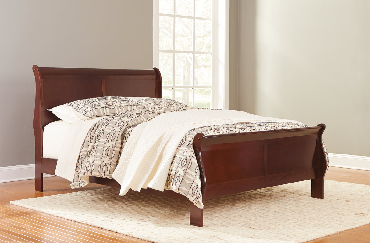 Furniture City Biloxi - Ashley Furniture - Alisdair Bedroom - Queen Sleigh Bed / Reddish Brown - B376B2