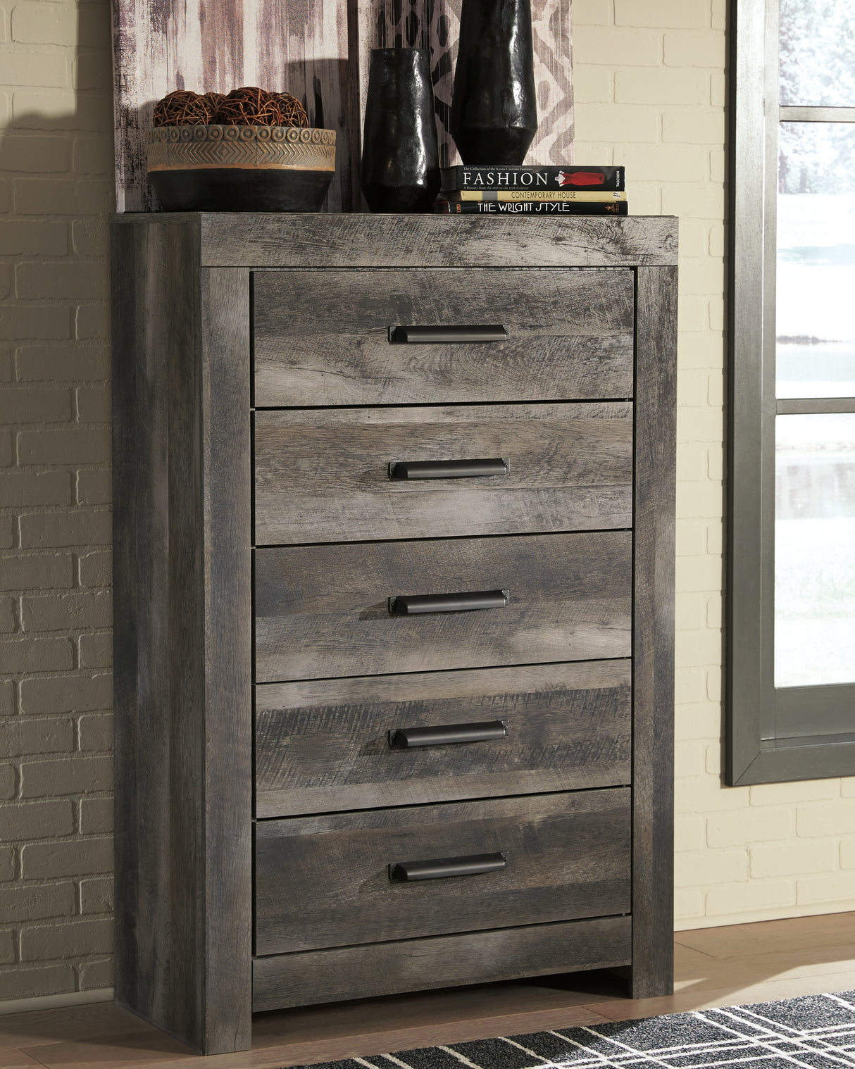 Furniture City Biloxi - Ashley Furniture - Wynnlow Bedroom - Five Drawer Chest / Gray - B440-46