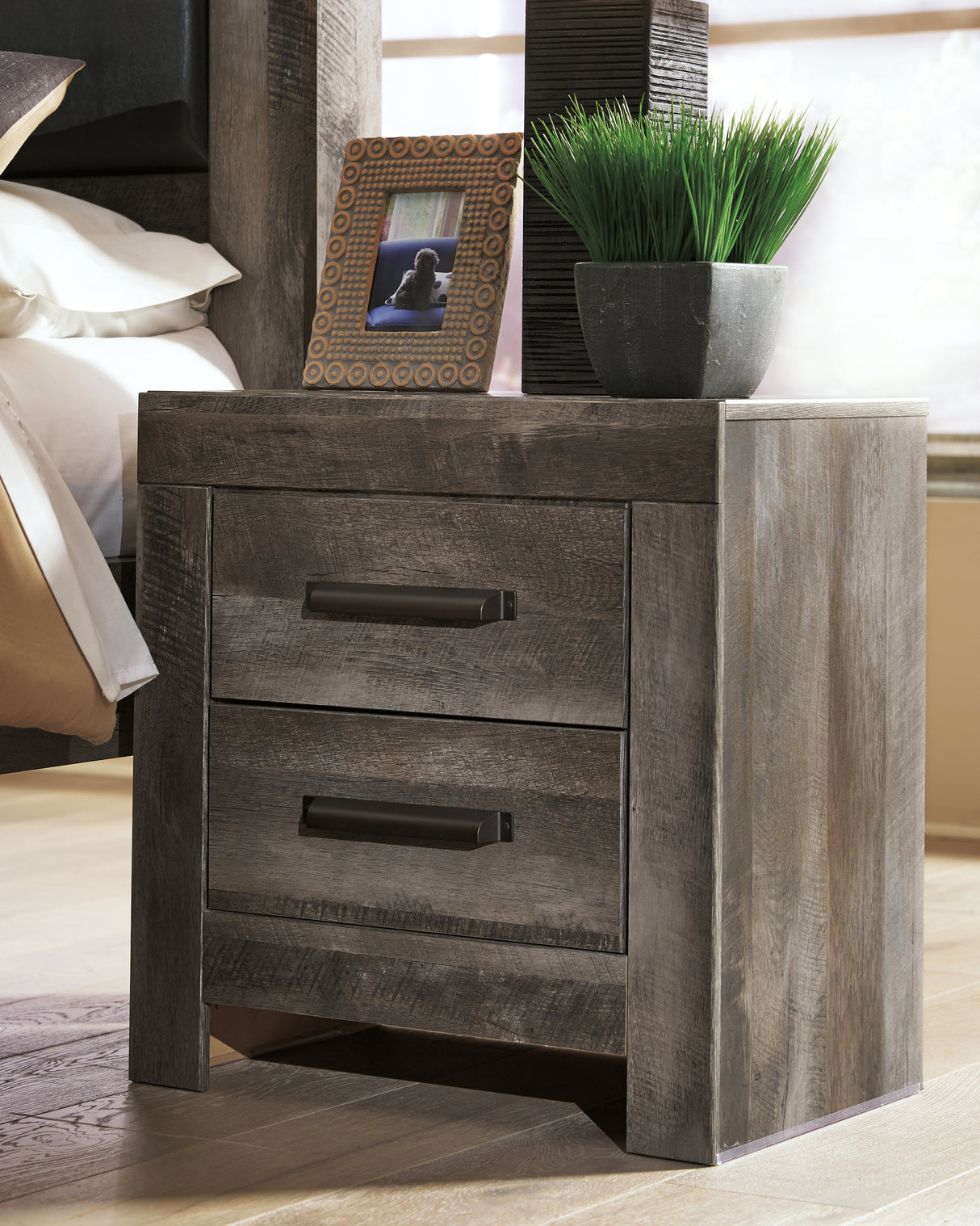 Furniture City Biloxi - Ashley Furniture - Wynnlow Bedroom - Two Drawer Night Stand / Gray - B440-92