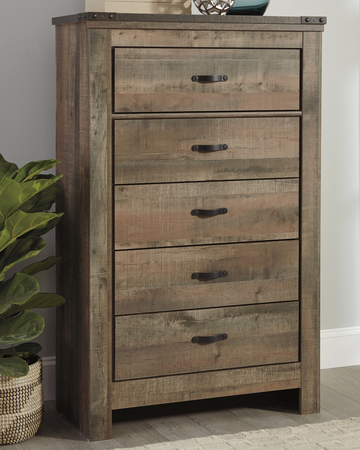 Furniture City Biloxi - Ashley Furniture - Trinell Bedroom - Five Drawer Chest / Brown - B446-46