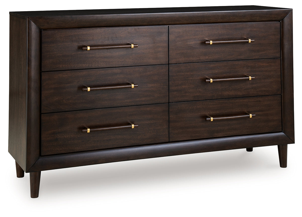 Dantenton Bedroom