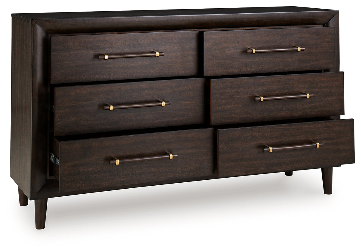 Dantenton Bedroom