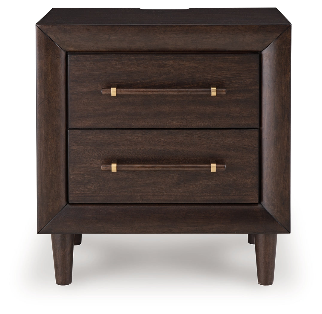 Dantenton Bedroom