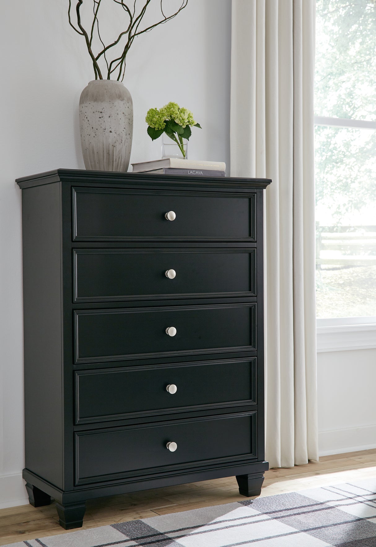 Furniture City Biloxi - Ashley Furniture - Lanolee Bedroom - Five Drawer Chest / Black - B687-46