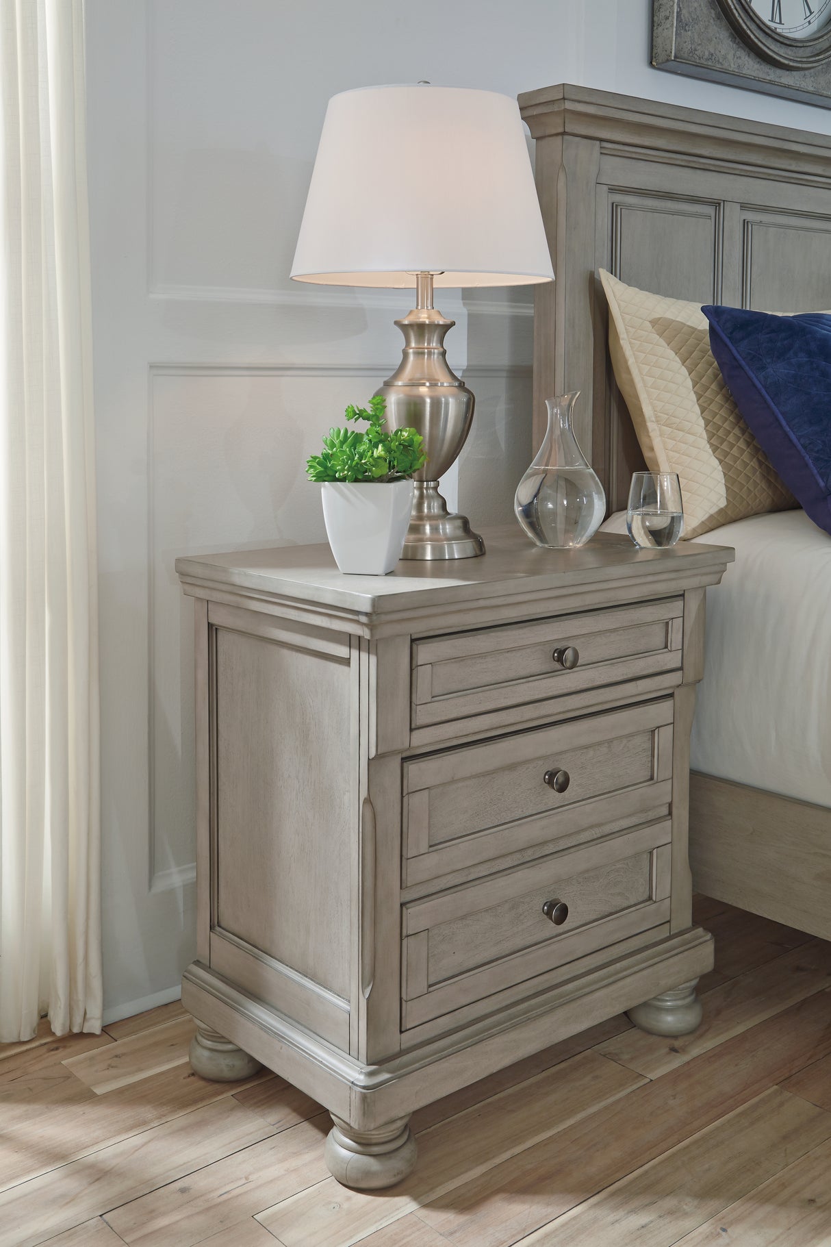 Furniture City Biloxi - Ashley Furniture - Lettner Bedroom - King Panel Storage Bed / Light Gray - B733B33