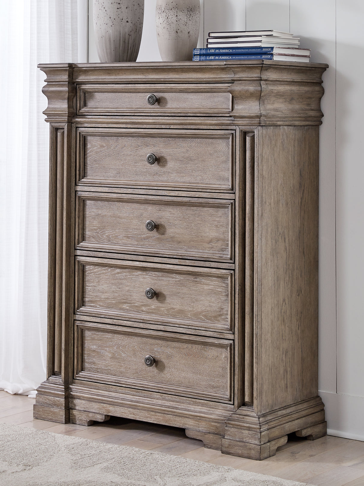 Furniture City Biloxi - Ashley Furniture - Blairhurst Bedroom - Dresser and Mirror / Light Grayish Brown - B916B1