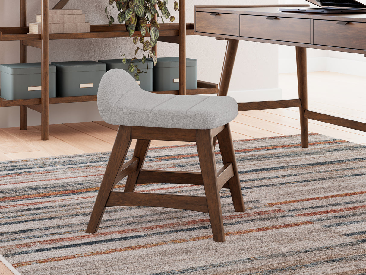 Furniture City Biloxi - Ashley Furniture - Lyncott Desk Chair - Home Office Desk Chair (1/CN) / Light Gray/Brown - H615-01