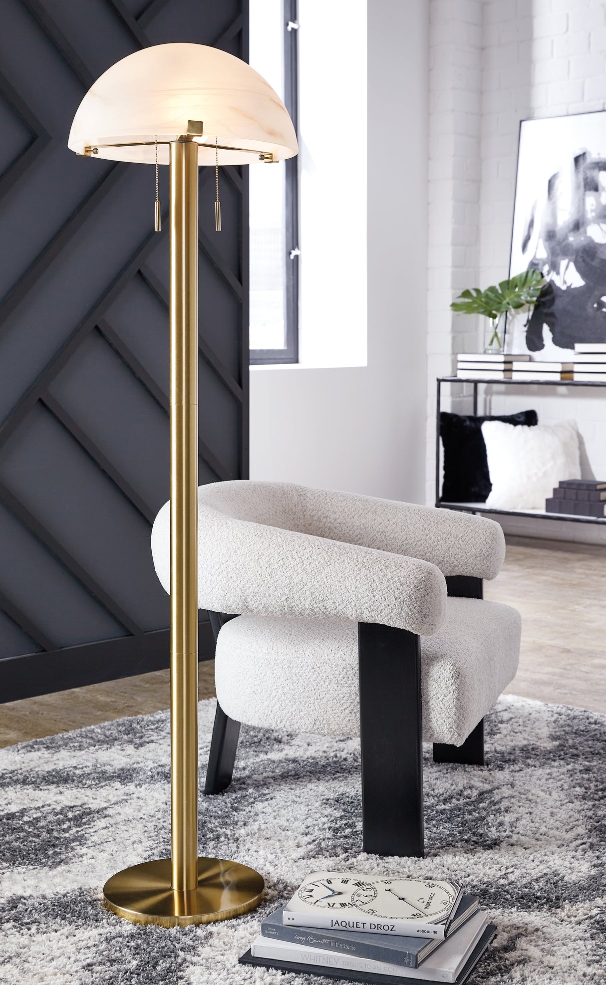 Furniture City Biloxi - Ashley Furniture - Tobbinsen Lighting - Metal Floor Lamp (1/CN) / Brass Finish - L208421