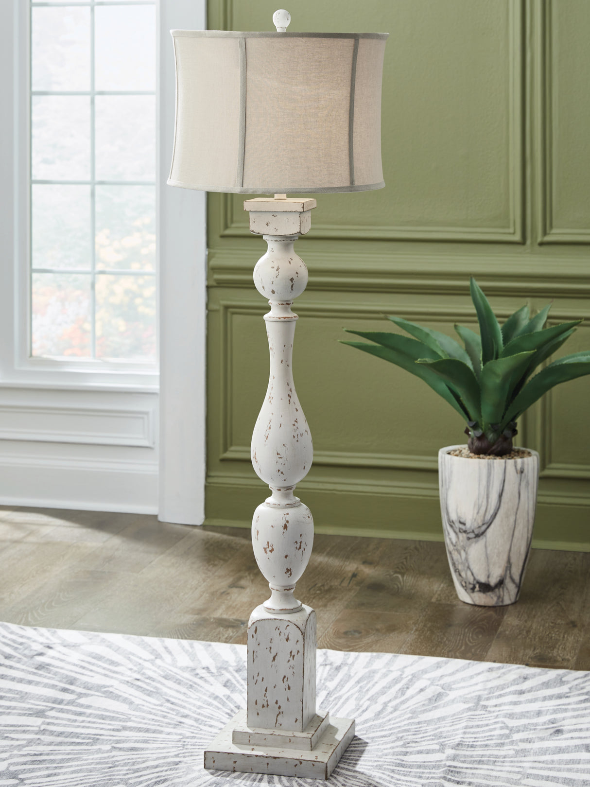 Furniture City Biloxi - Ashley Furniture - Madsbrook Lighting - Poly Floor Lamp (1/CN) / Antique White - L235921