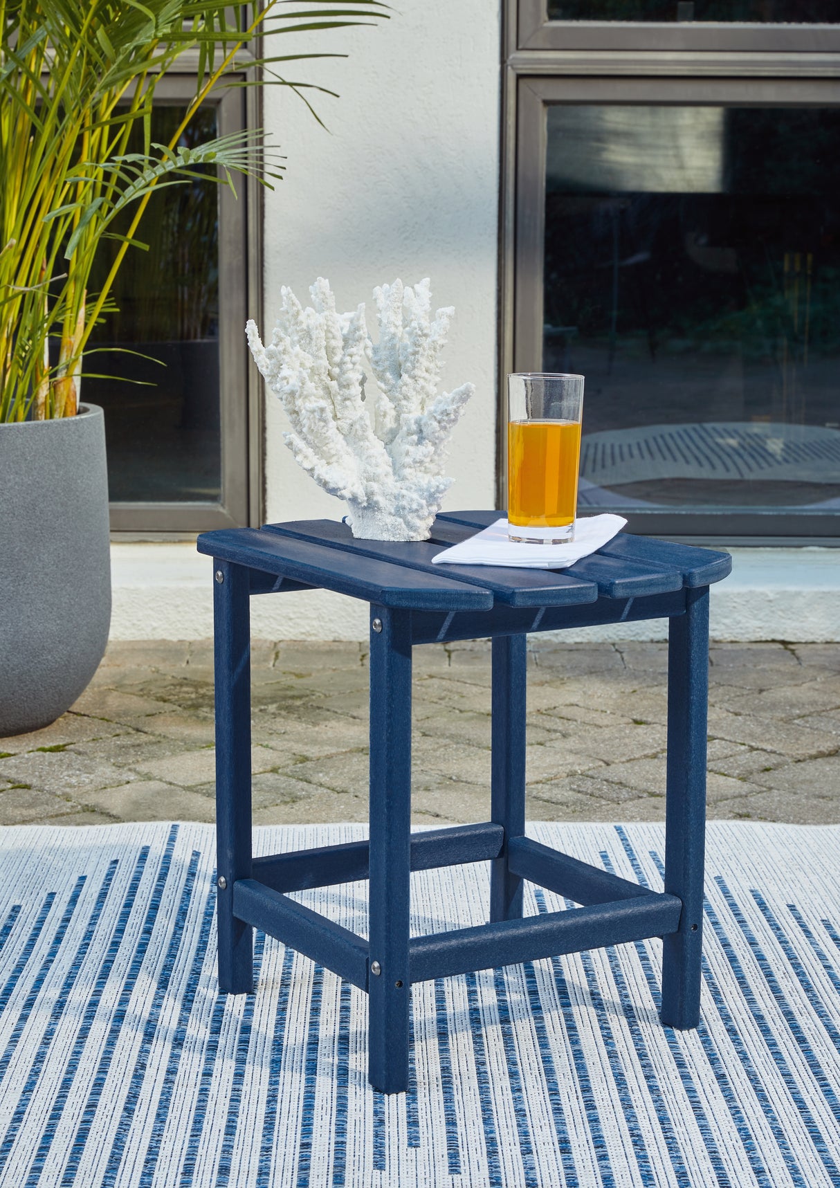 Furniture City Biloxi - Ashley Furniture - Sundown Treasure Outdoor - End Table / Blue - P009-703