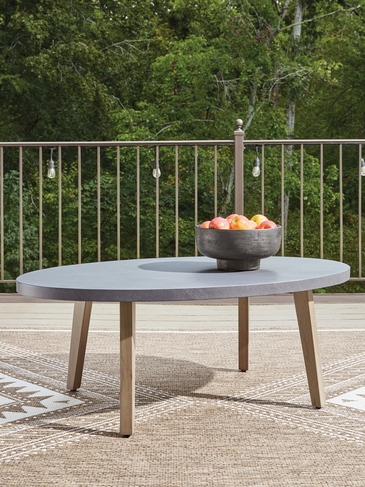 Furniture City Biloxi - Ashley Furniture - Harmony Headlands Outdoor - Oval Cocktail Table / Natural/Gray - PCP428-701