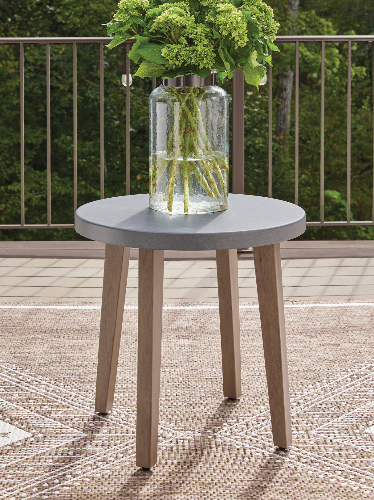 Furniture City Biloxi - Ashley Furniture - Harmony Headlands Outdoor - Round End Table - PCP428-706