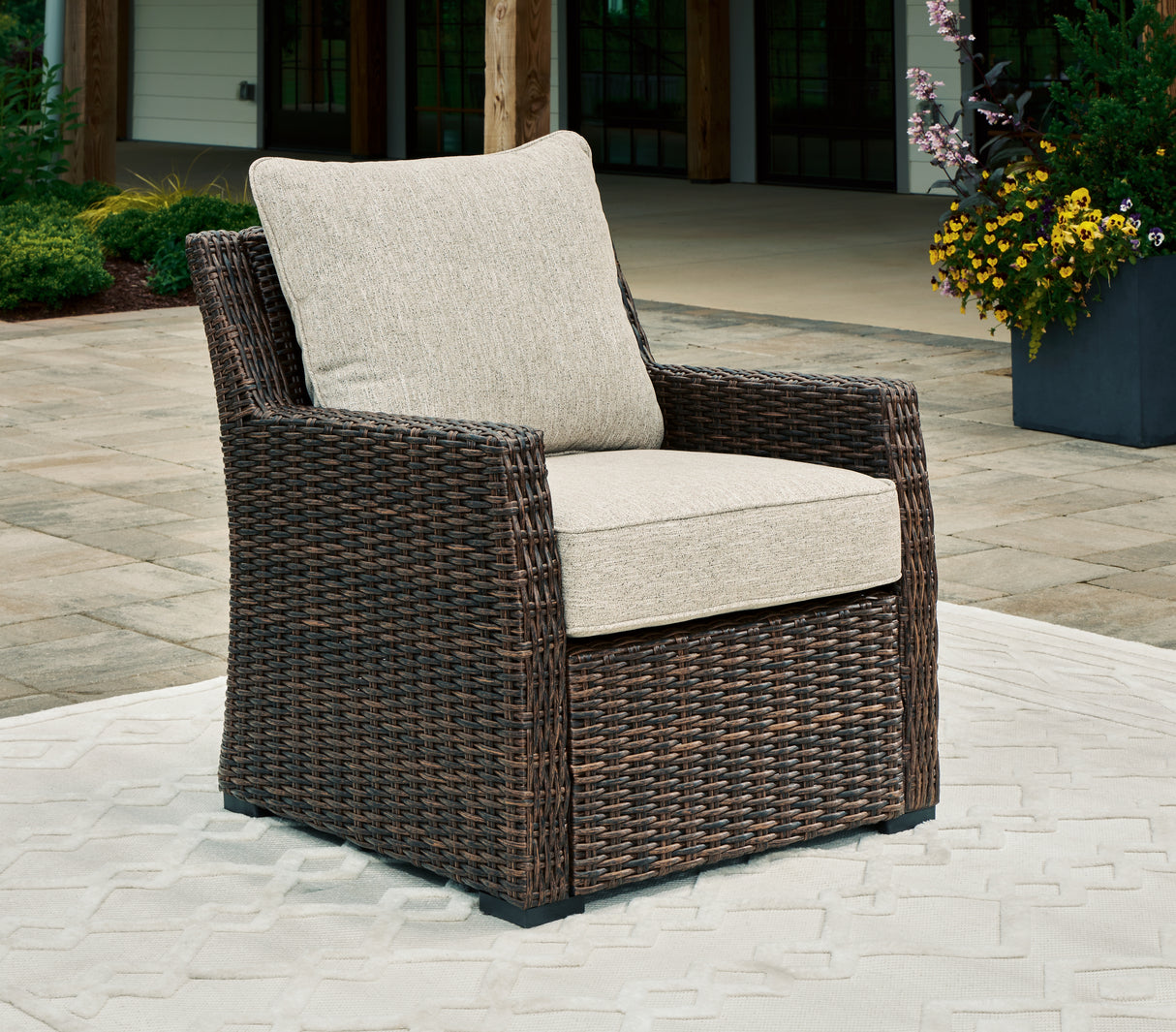 Furniture City Biloxi - Ashley Furniture - Brook Ranch Outdoor - Lounge Chair w/Cushion (1/CN) / Brown - P465-820