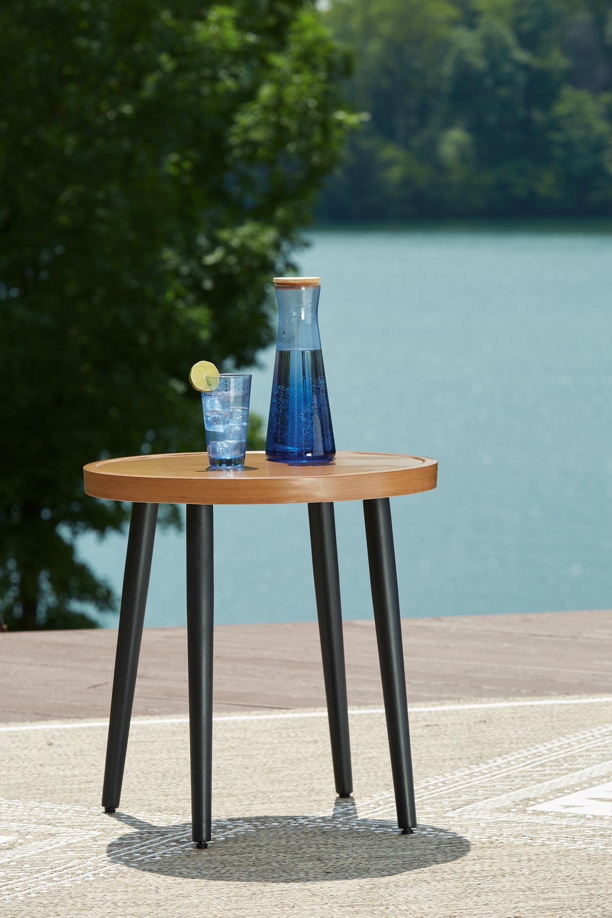 Furniture City Biloxi - Ashley Furniture - Horizon Hall Outdoor - Round End Table / Two-tone Brown - P572-706