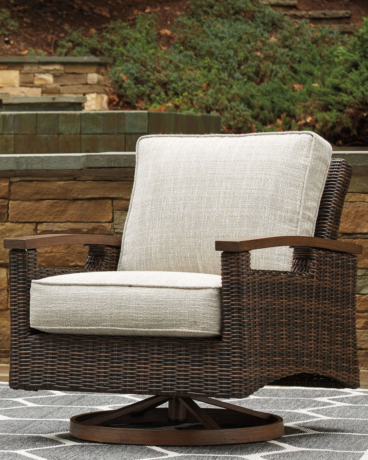 Furniture City Biloxi - Ashley Furniture - Paradise Trail Outdoor - Swivel Lounge Chair (Set of 2) / Medium Brown - P750-821