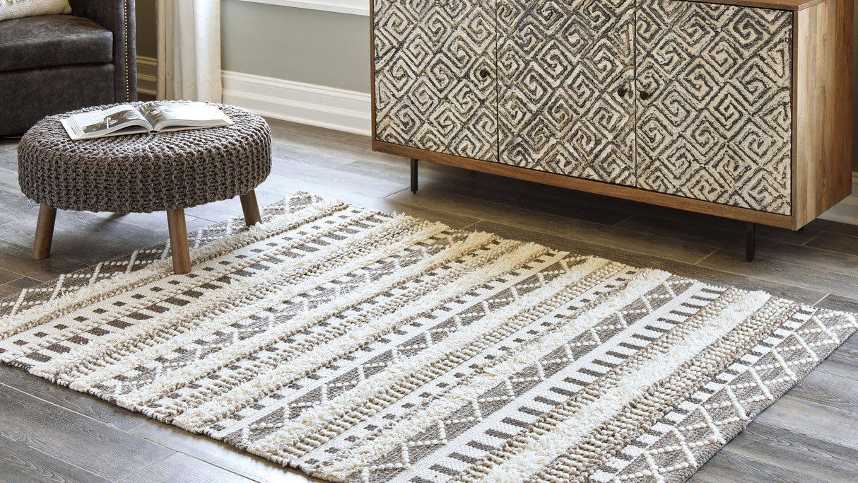 Furniture City Biloxi - Ashley Furniture - Karalee Rug - 8' x 10' Rug / Ivory/Brown - R404441