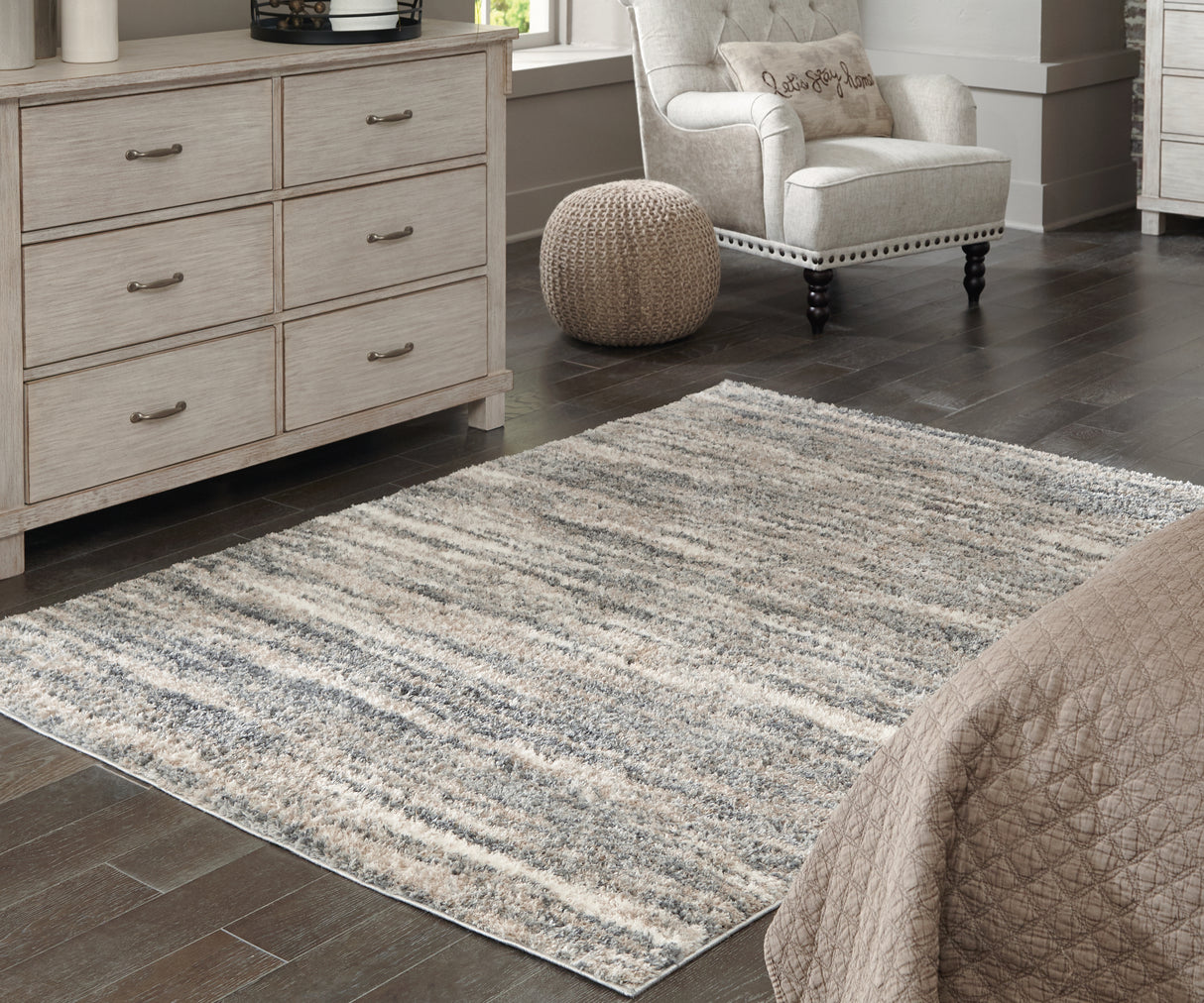 Furniture City Biloxi - Ashley Furniture - Gizela Rug - 5'3" x 7'3" Rug / Ivory/Beige/Gray - R404862