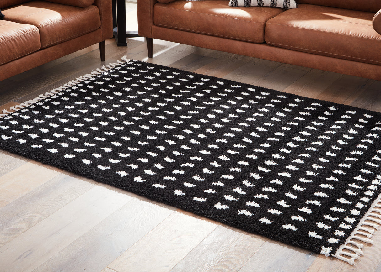 Furniture City Biloxi - Ashley Furniture - Minston Rug - 5' x 7' Rug / Black/White - R405952