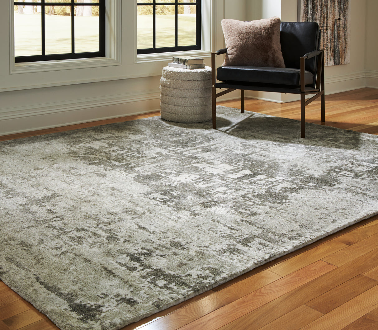 Furniture City Biloxi - Ashley Furniture - Valmontic Rug - 8' x 10' Rug / Gray - R406921