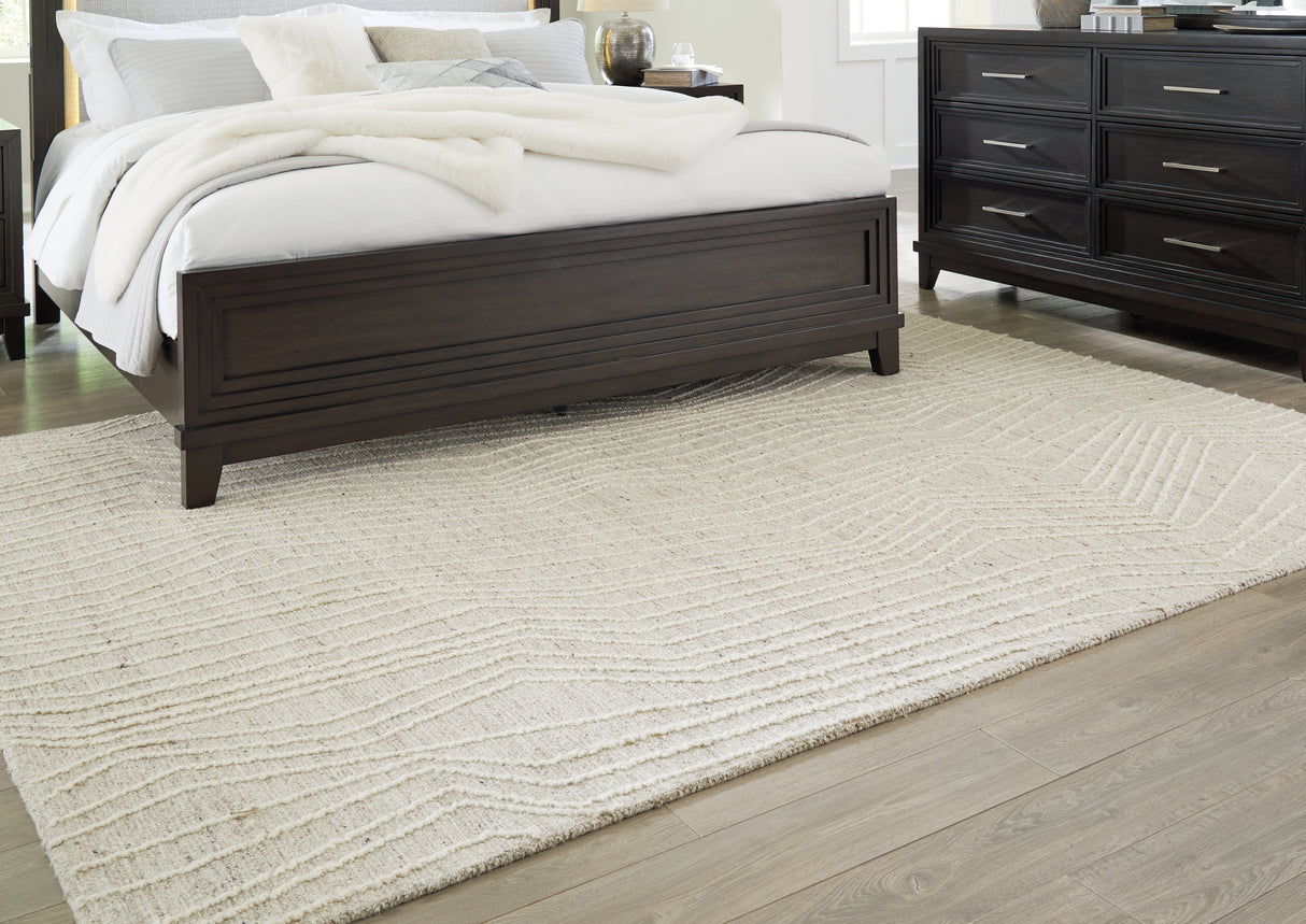Furniture City Biloxi - Ashley Furniture - Varahill Rug - 8' x 10' Rug / Gray/Ivory - R406931