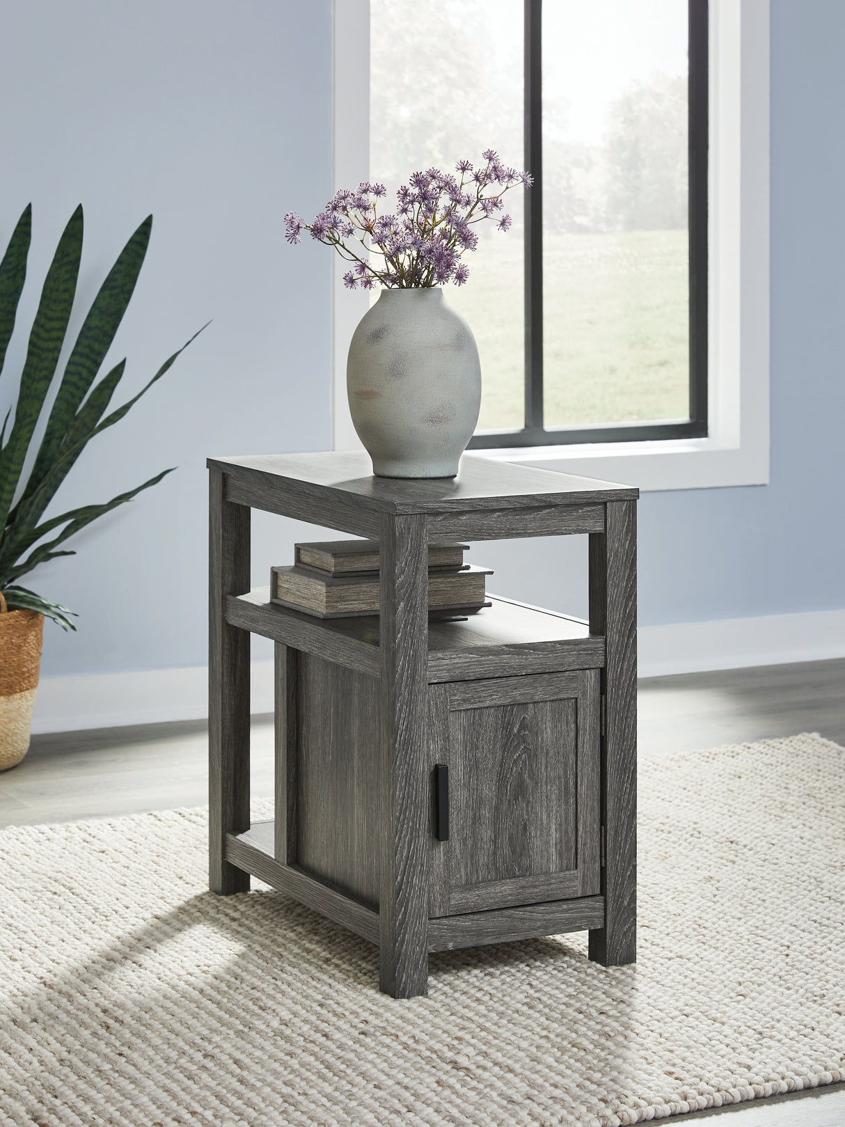 Furniture City Biloxi - Ashley Furniture - Fendenmore Chairside End Table - Chair Side End Table / Two-tone - T190-317