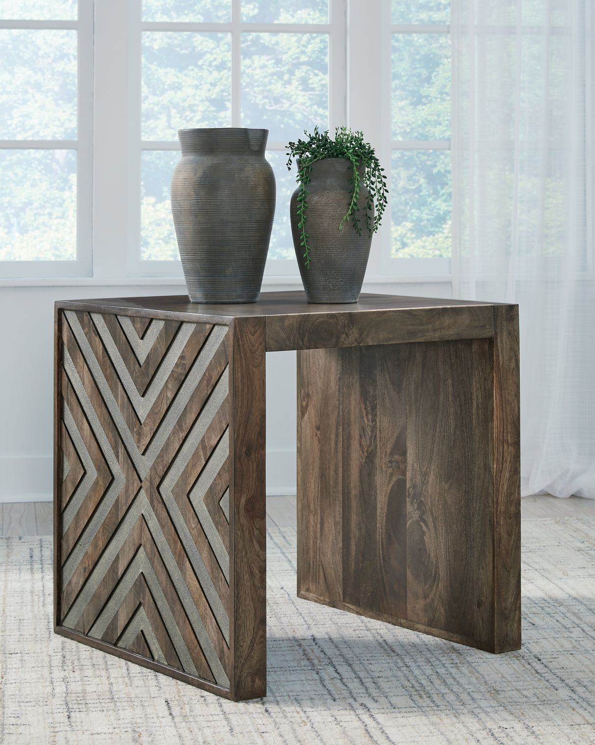 Furniture City Biloxi - Ashley Furniture - Dreggan End Table - Square End Table / Brown - T567-2