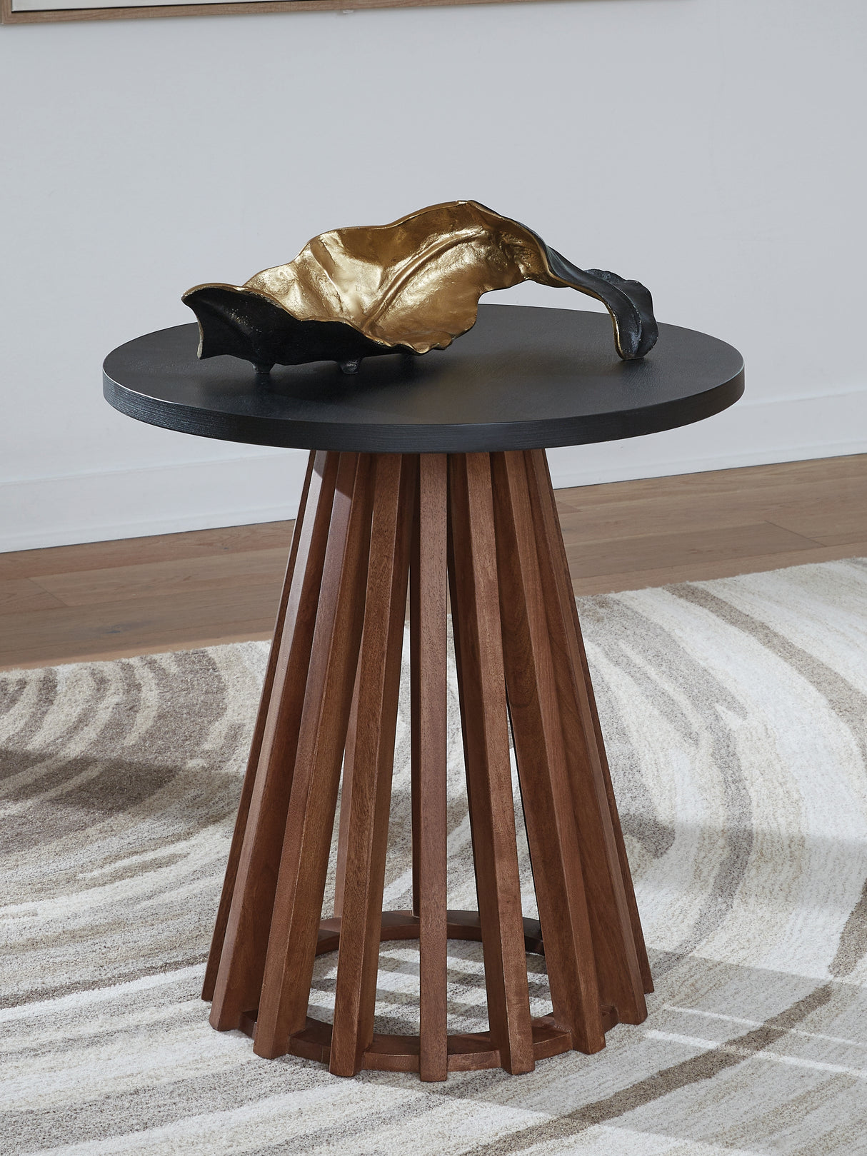 Furniture City Biloxi - Ashley Furniture - Kallari End Table - Round End Table / Warm Brown/Black - T737-6