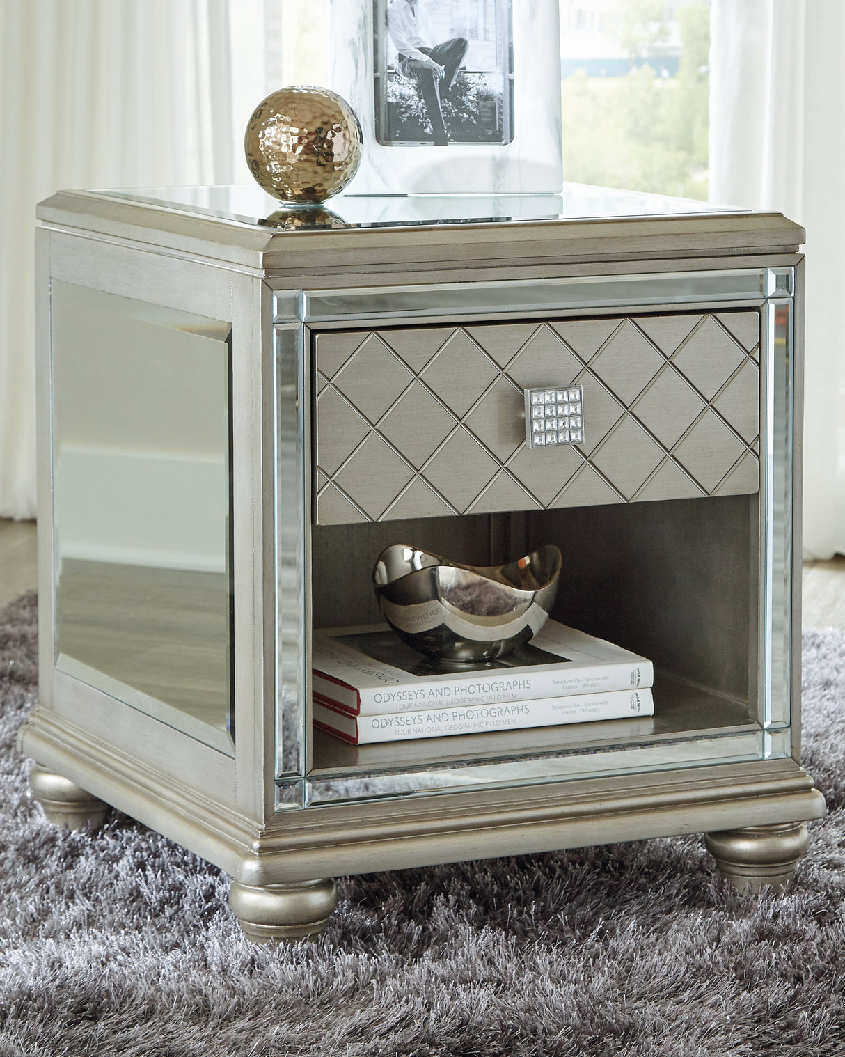 Furniture City Biloxi - Ashley Furniture - Chevanna End Table - Rectangular End Table / Platinum - T942-3