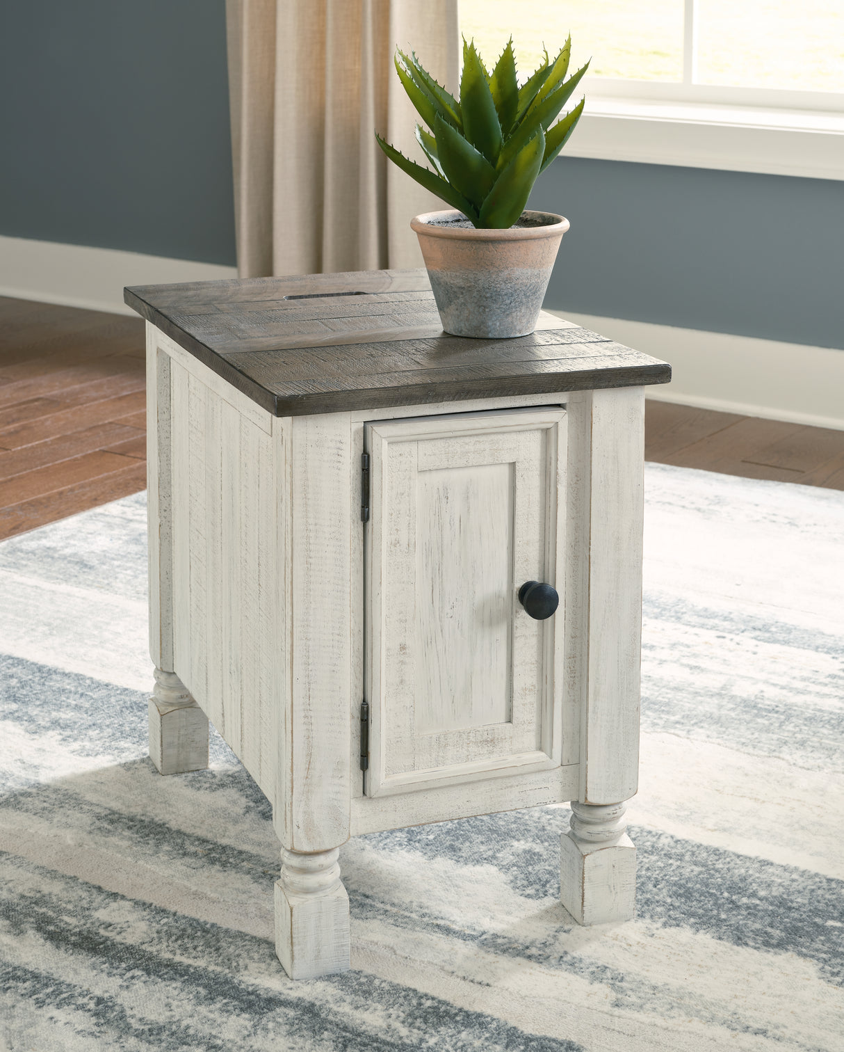 Furniture City Biloxi - Ashley Furniture - Havalance Chairside End Table - Chair Side End Table / White/Gray - T994-7