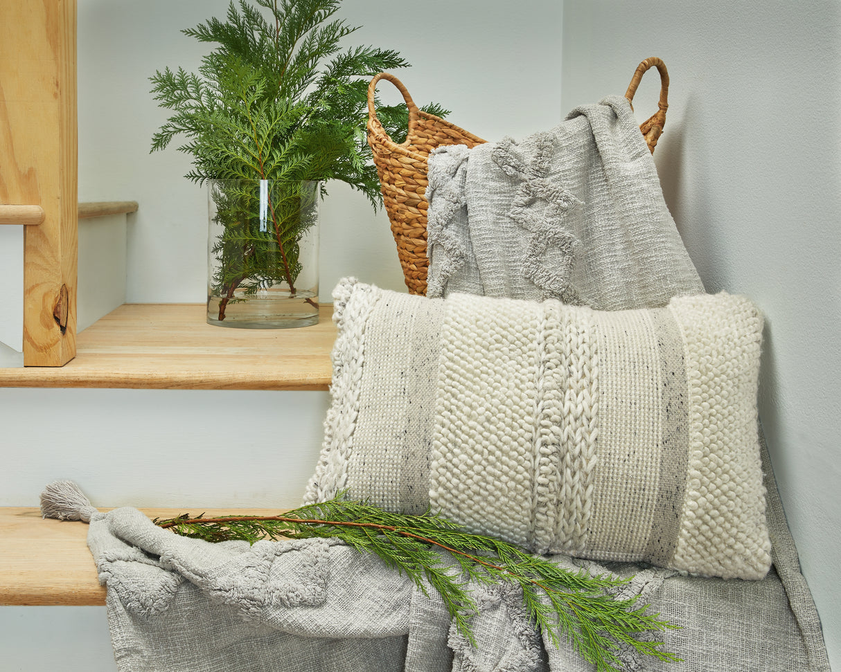Furniture City Biloxi - Ashley Furniture - Standon Pillows - Pillow / Gray/White - A1001005P